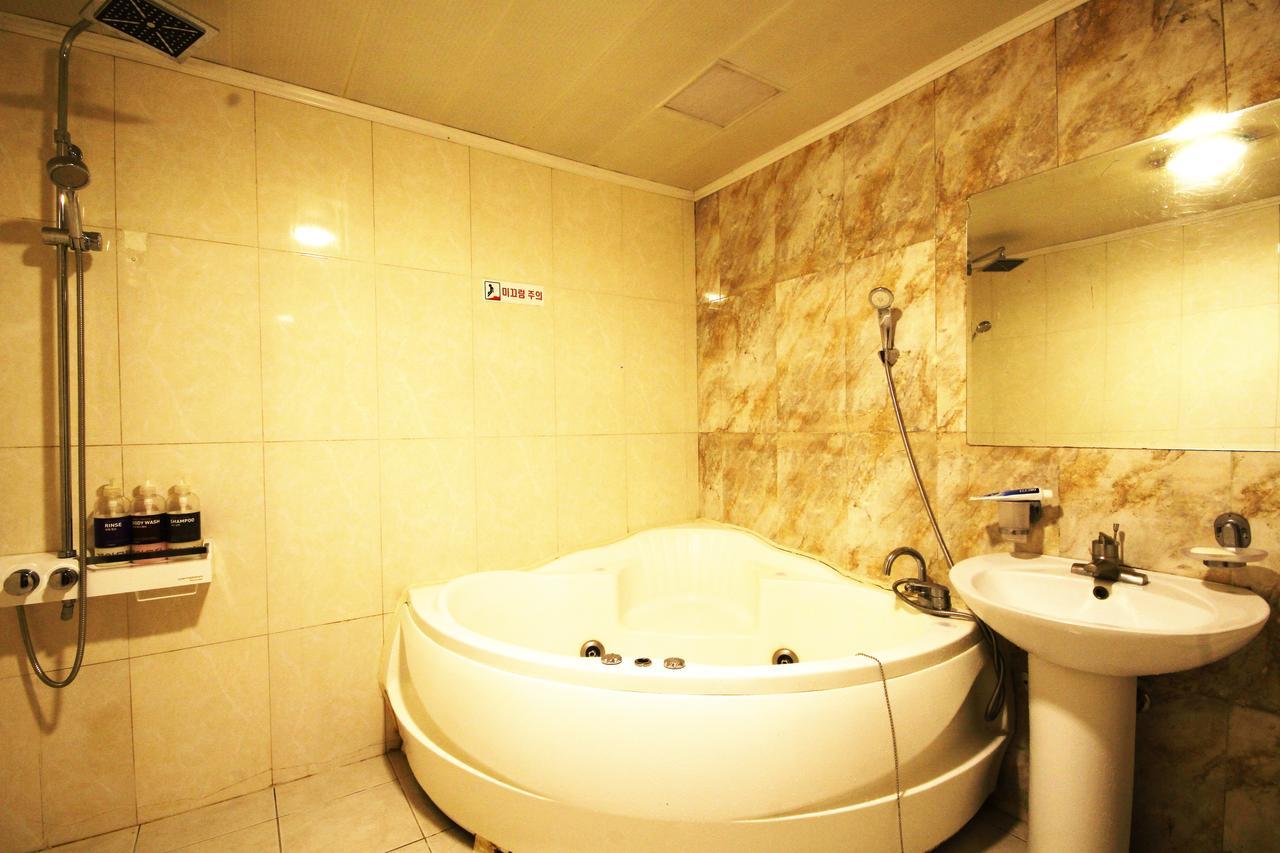 Sasang J Motel Kültér fotó